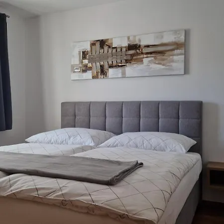 Apartamento Haus Gumpold 2 *